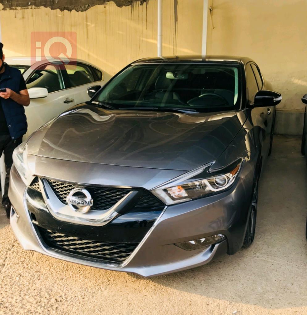 نيسان ماكسيما